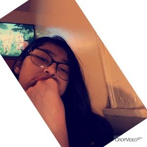 Meet your Posher, Jamilet